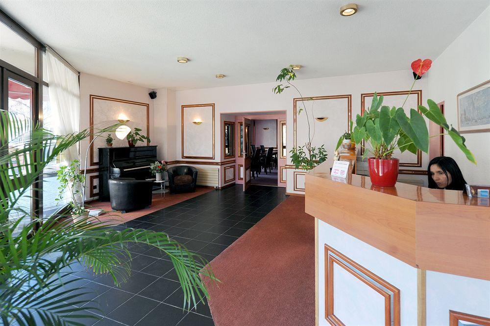 Hotel Le Bourgogne เอวิยงเลบานส์ ภายนอก รูปภาพ