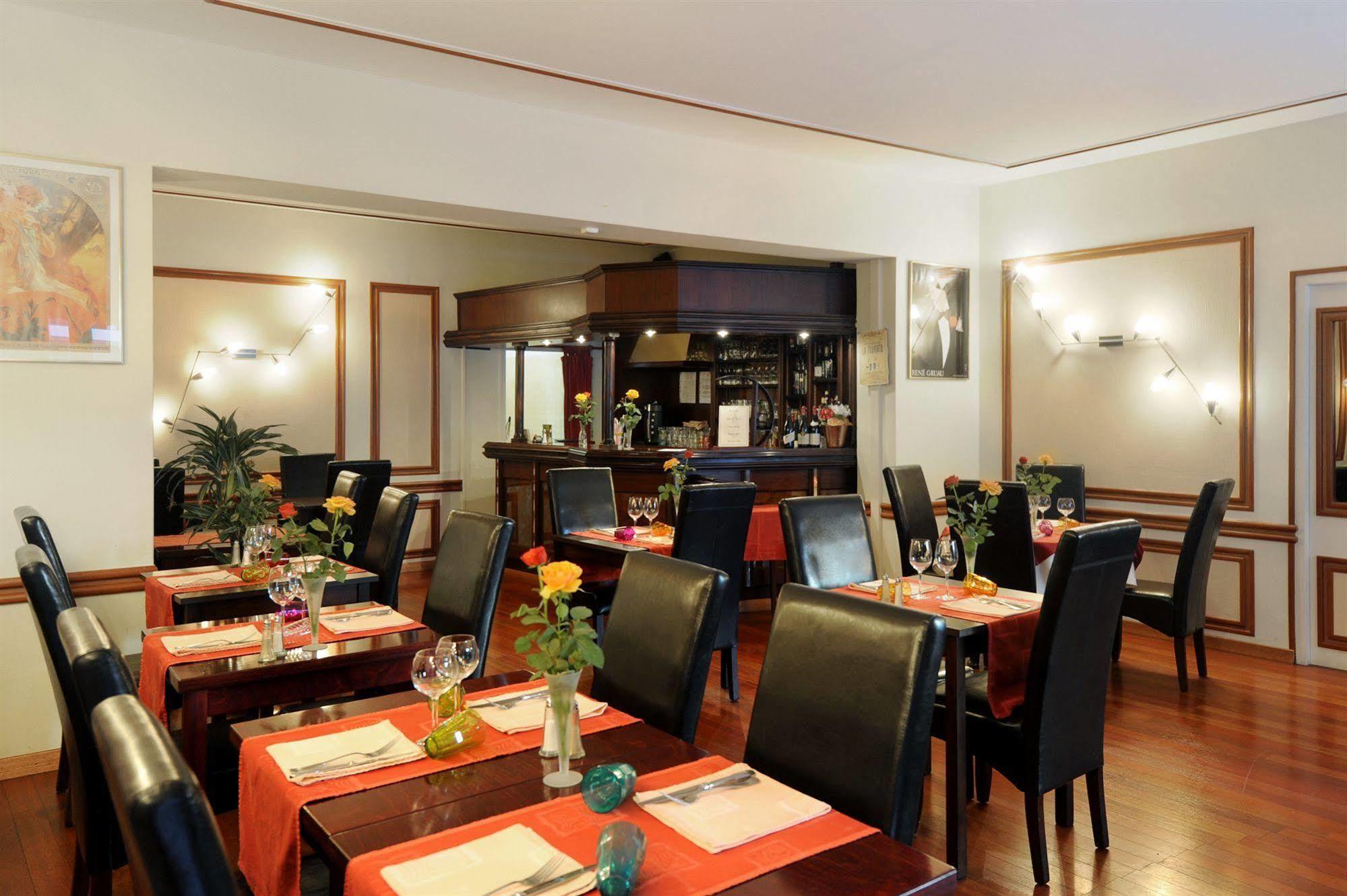 Hotel Le Bourgogne เอวิยงเลบานส์ ภายนอก รูปภาพ