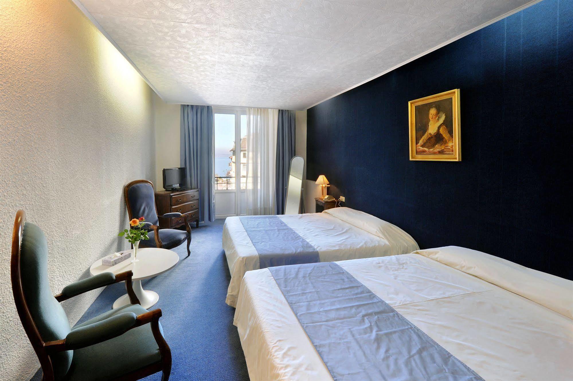 Hotel Le Bourgogne เอวิยงเลบานส์ ภายนอก รูปภาพ